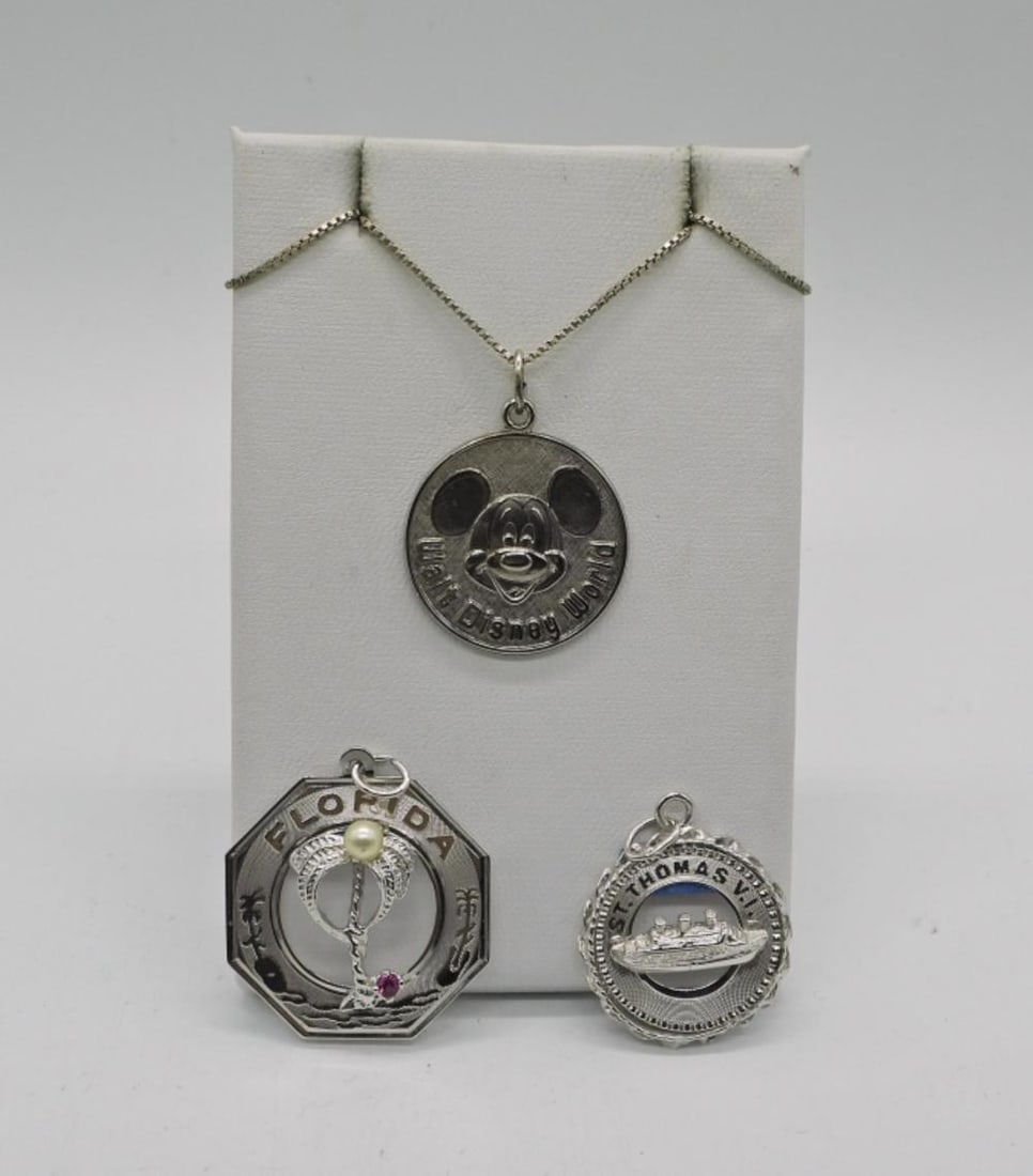 VINTAGE 925 MICKEY MOUSE PENDANT & MORE (1 of 4)