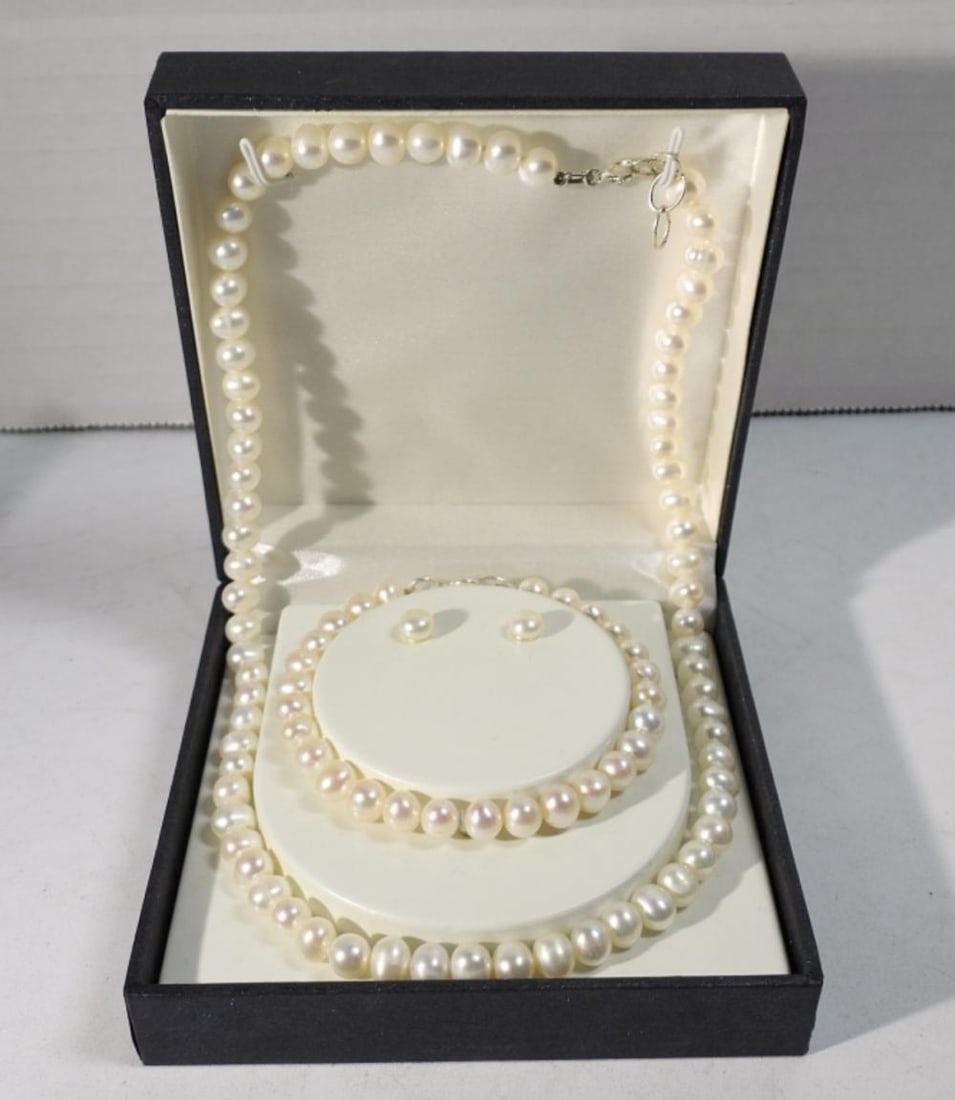 NATURAL PEARL SET (1 of 2)
