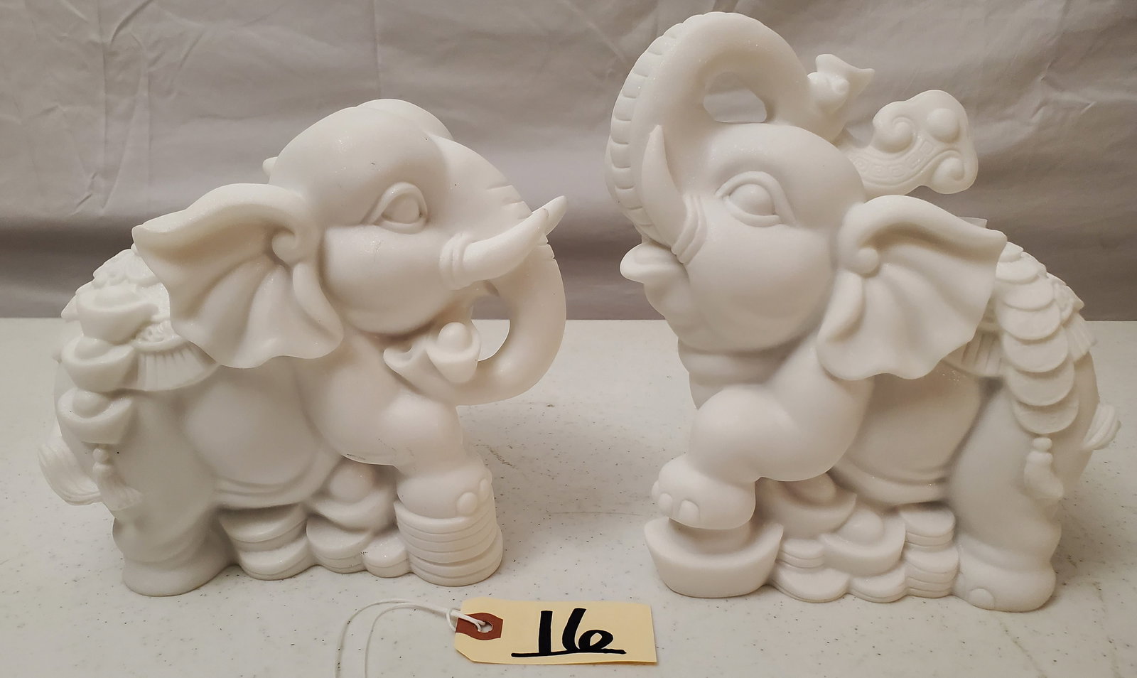 NATURAL WHITE MARBLE QUARTZ CARVED ORNAMENTAL ELEPHANTS LOT OF 2 (1 of 7)