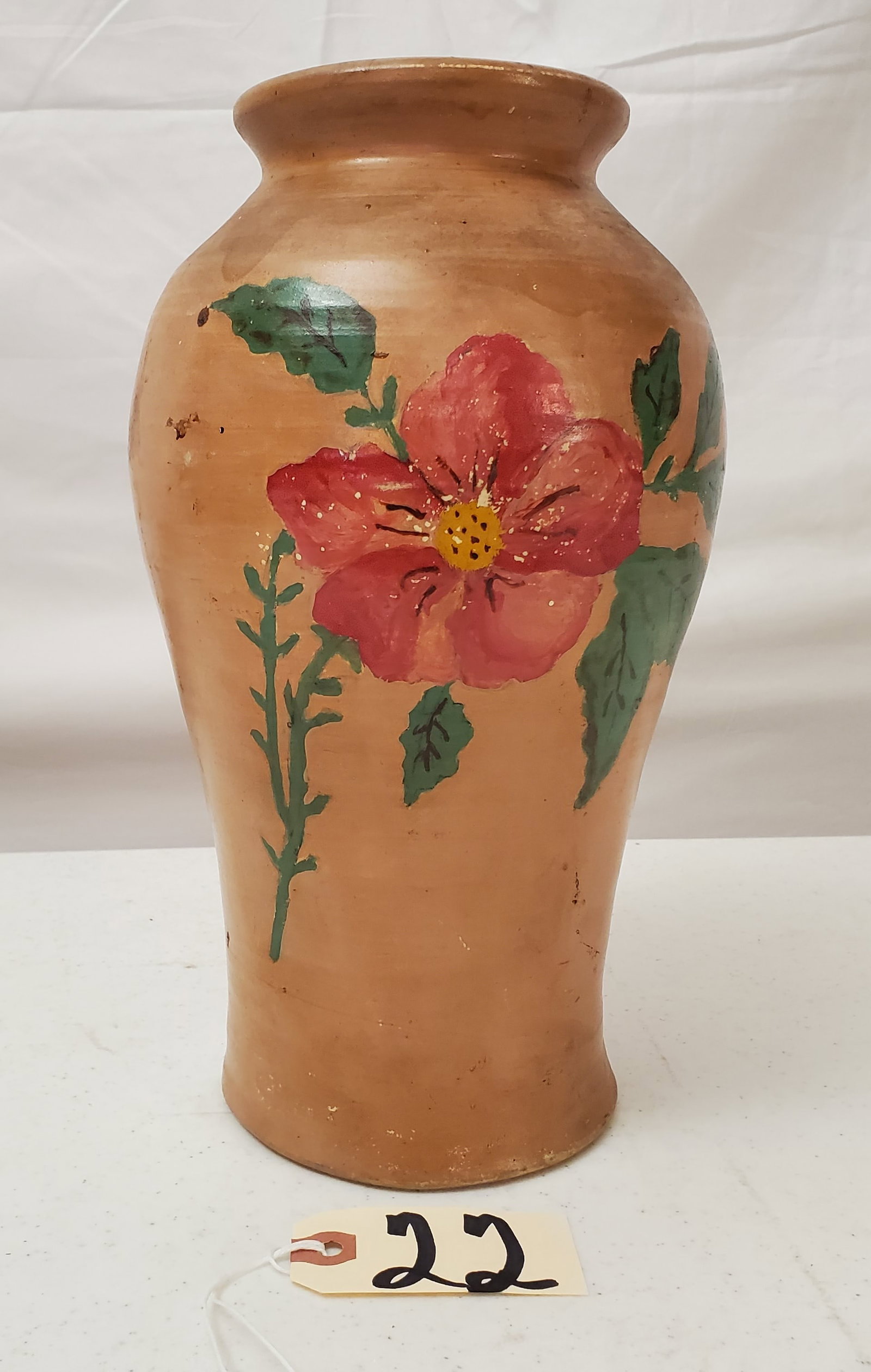 MUNCIE TERRA COTTA STONEWARE HAND PAINTED TABLE VASE (1 of 6)