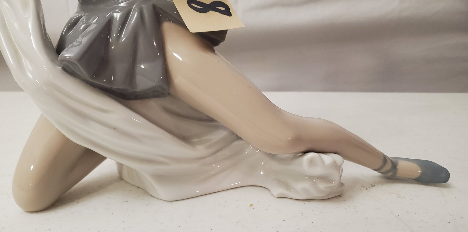 NAO BY LLADRO DANCER WITH VEIL PORCELAIN FIGURAL STATUE (1 of 11)