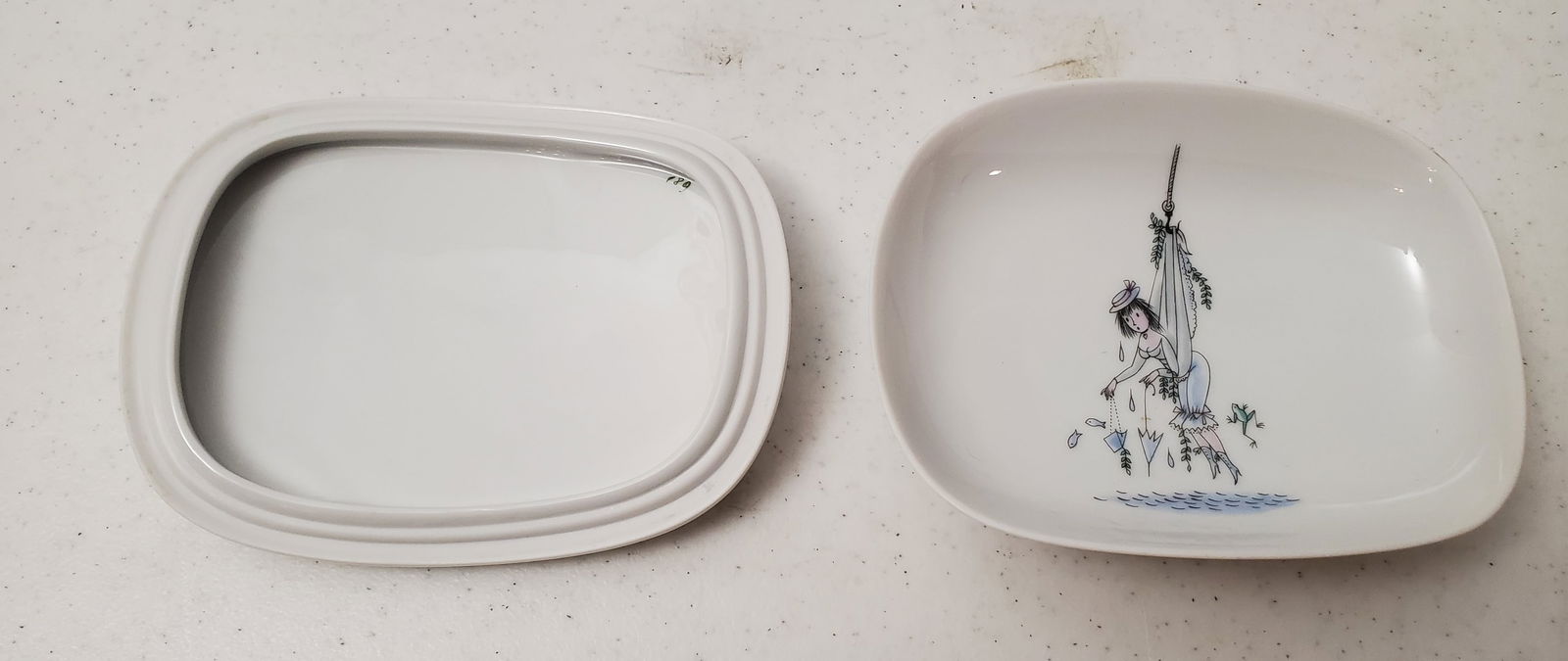VINTAGE ROSENTHAL ASSORTED CERAMIC STUDIO ITEMS - 19