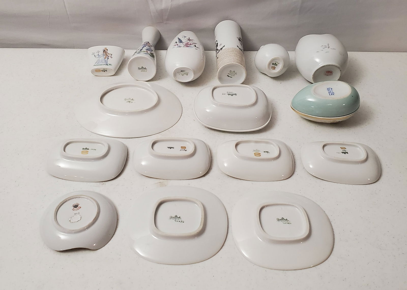 VINTAGE ROSENTHAL ASSORTED CERAMIC STUDIO ITEMS - 3