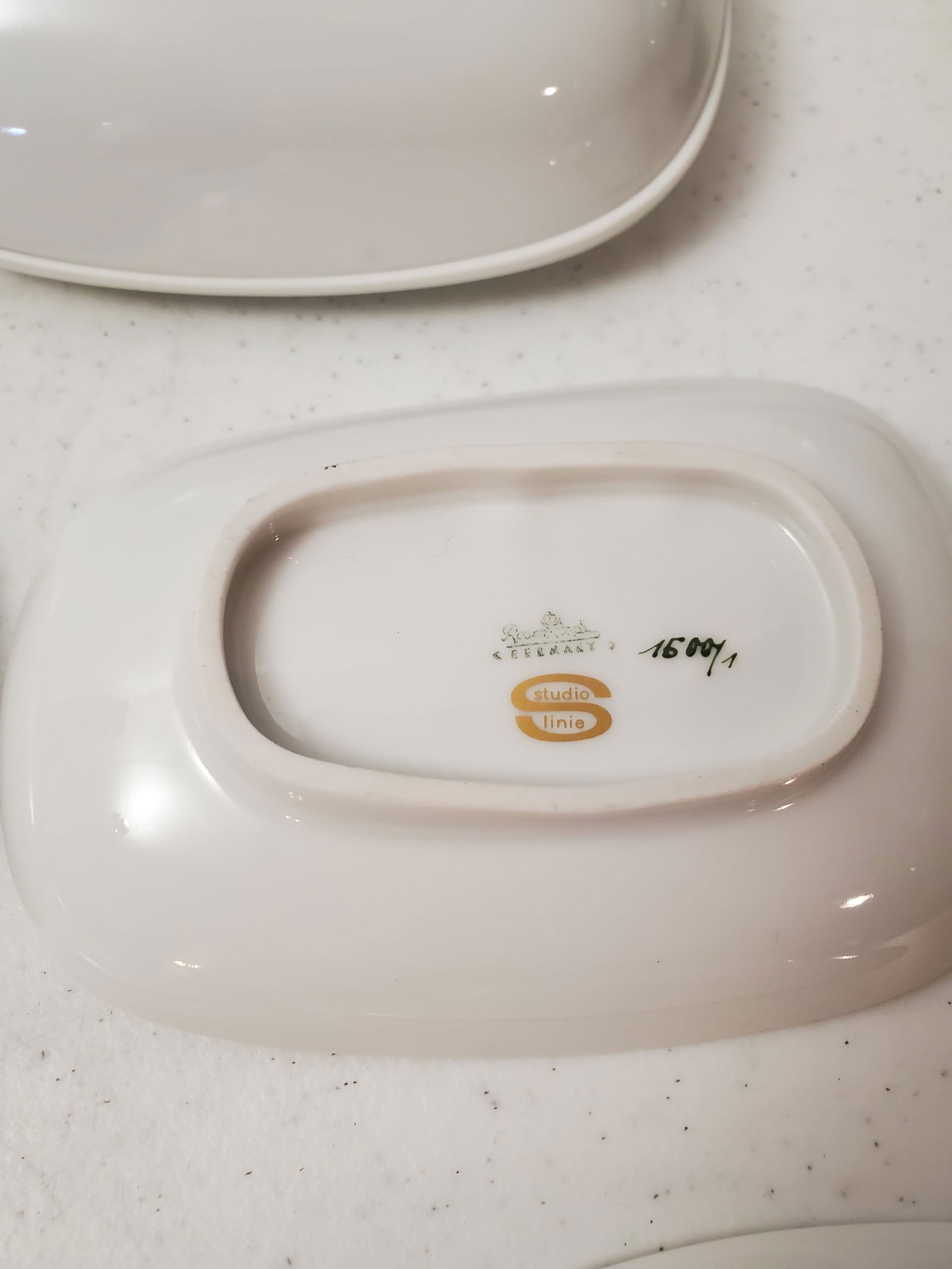 VINTAGE ROSENTHAL ASSORTED CERAMIC STUDIO ITEMS - 8