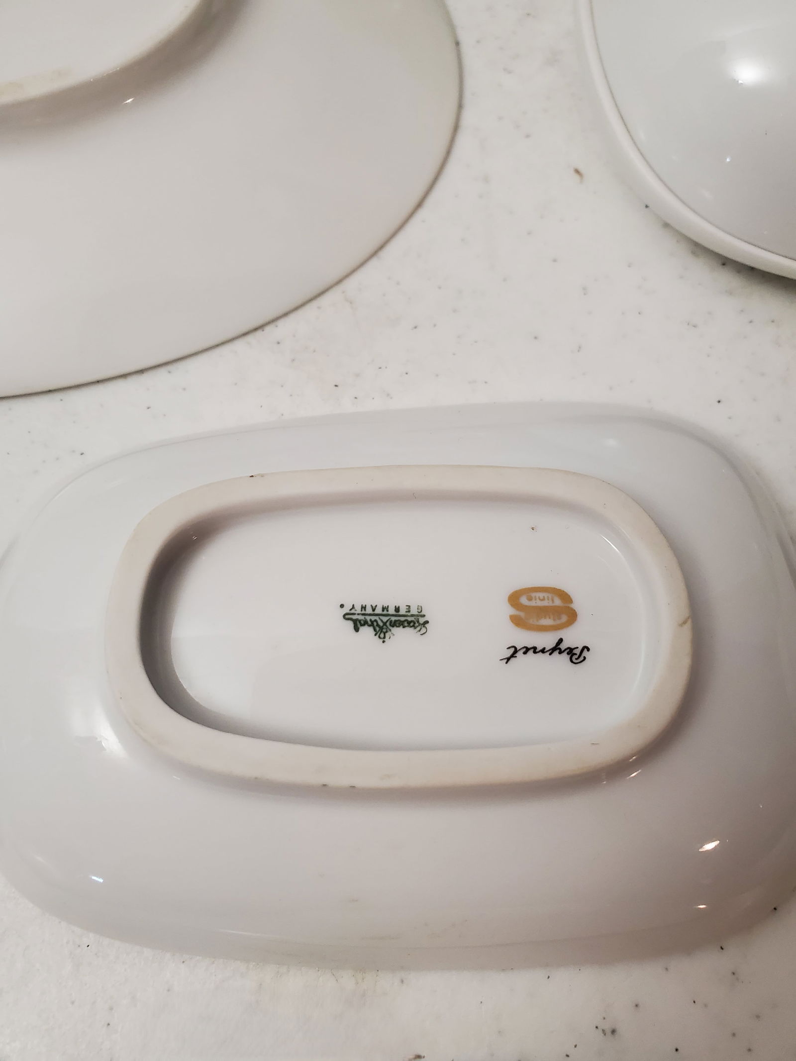 VINTAGE ROSENTHAL ASSORTED CERAMIC STUDIO ITEMS - 9