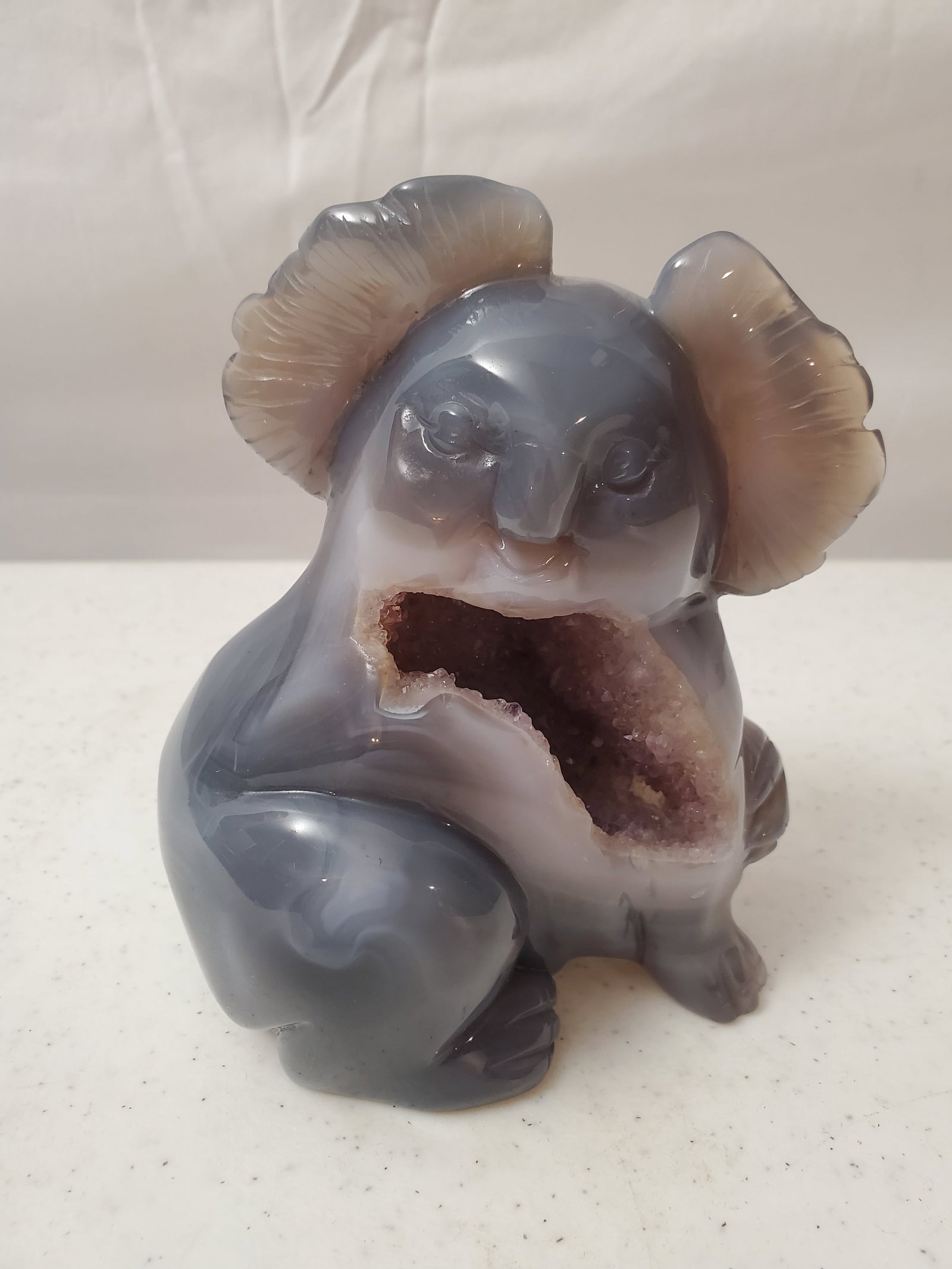 HAND CARVED NATURAL STONE AGATE KOALA FEATURING A GEODE (1 of 6)