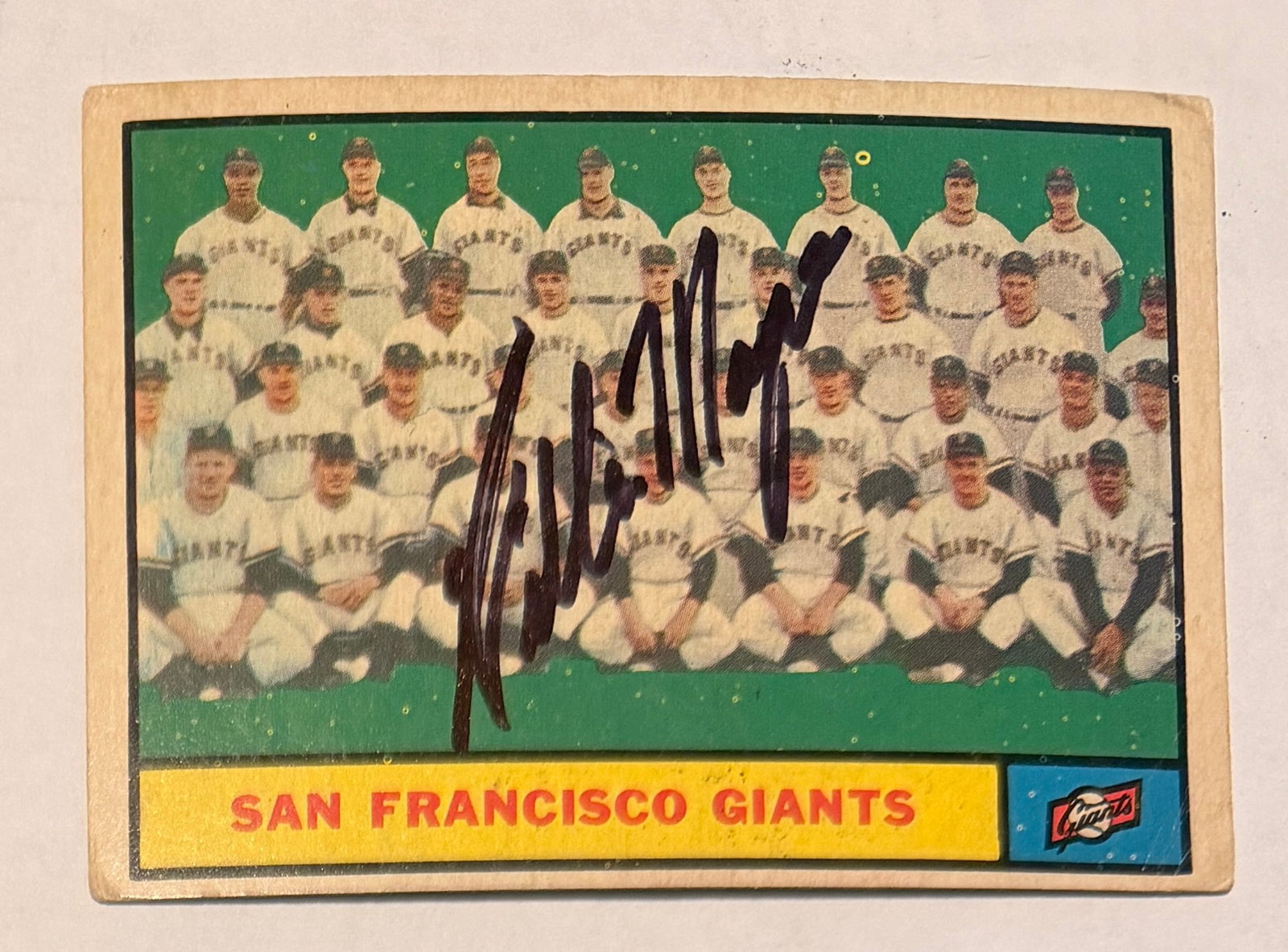 Willie Mays Autographed Card: We have a collection of signed cards in. The collector,Collected everything from balls to cards to whatever. He has over 3000 signed cards and cuts. No COA'S But we fully guarantee these cards.