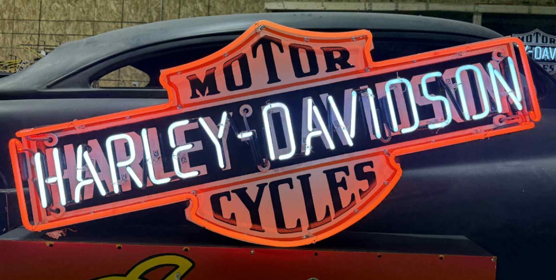 4ft contemporary Harley Davidson Porcelain Neon Sign Hand Blown glass: 4'x24"x 9" deep ft Harley Davidson porcelain neon sign. Sign is all new. new Transformer. Everything from the porcelain to the can is done the old school process. Porcelain is hand brushed with shelvi