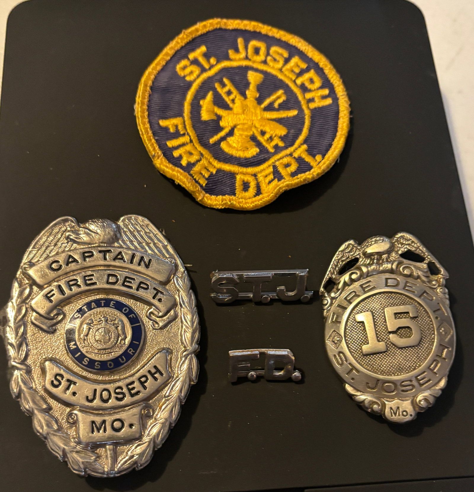 Vintage Fire Department lot of Badges Patch Pins Fireman St. Joseph Mo. Firefighter (1 of 8)