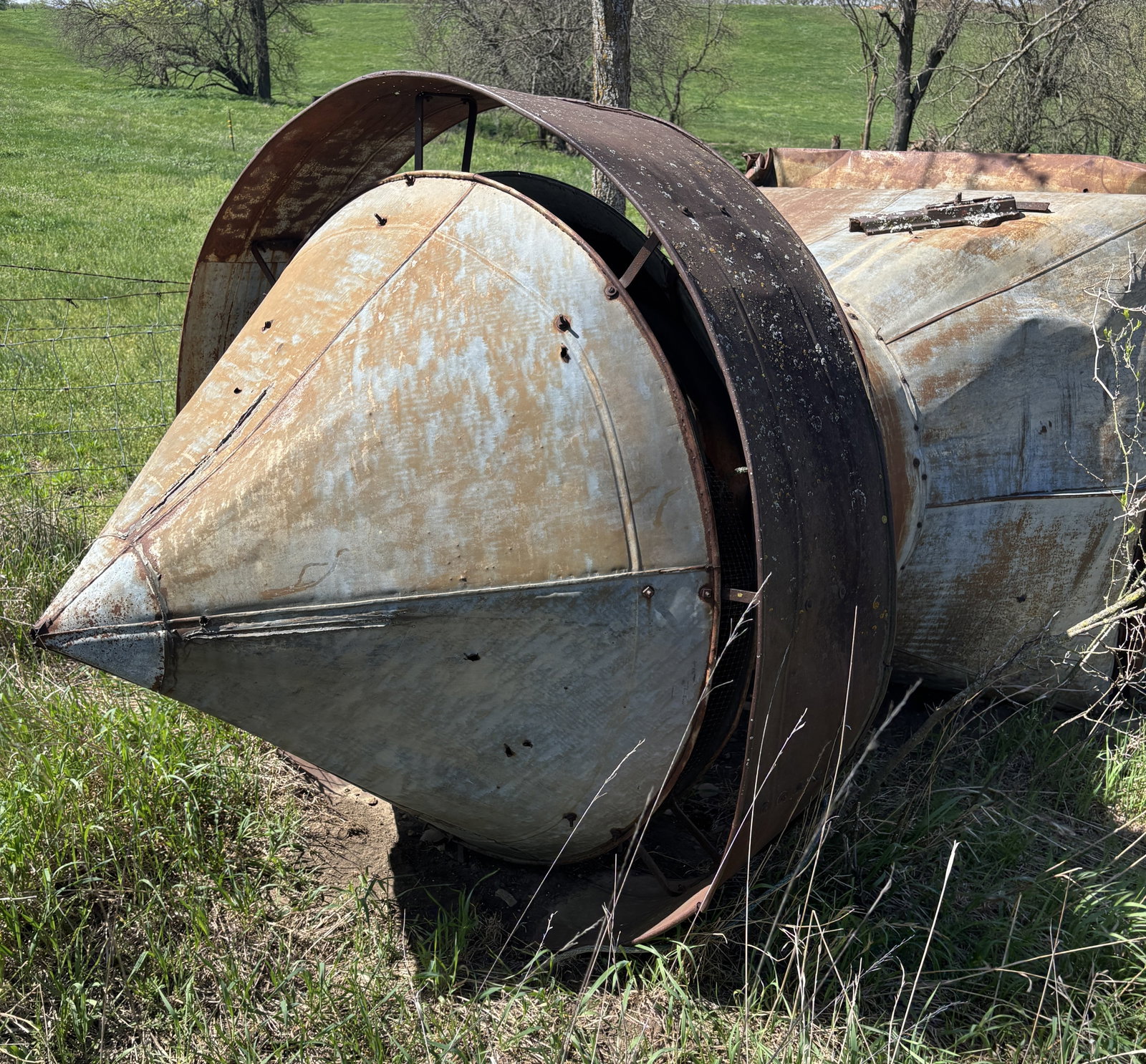 Large 12.5 Ft Antique Gavanized Barn Cupalo: Large 12.5 Ft Antique Galvanized Barn Cupola. Come off of an old dairy barn. Shows wear and patina, great yard piece. Biggest Barn cupola ive seen. Pick up only. Buyer responsible to set up 3rd party