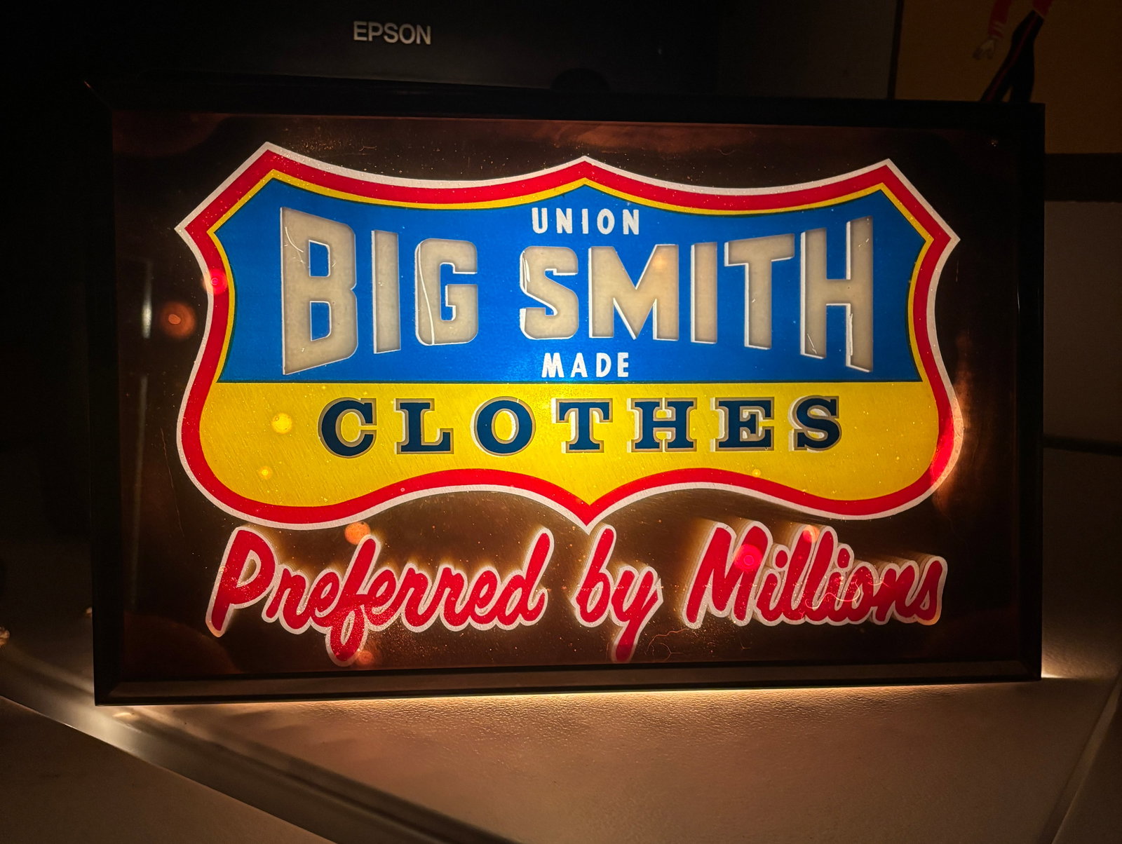 Mid Century Big Smith Clothes Lighted Store Sign reverse on glass: Super Rare 1940s 1950s Big Smith Clothes Lighted Store mirror/sign . When the light is off, it reads big Smith clothes and it’s a mirror. I’m in the light is on. It has a whole new look re