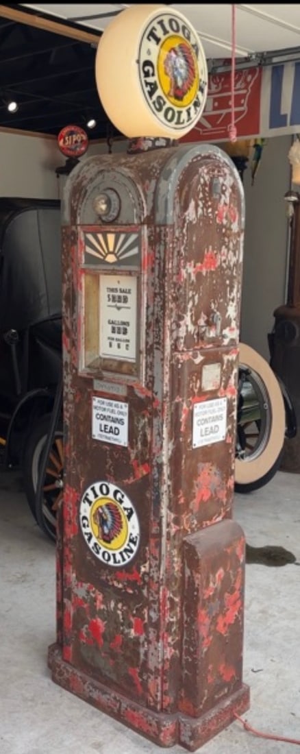 Art Deco 1940s Wayne 60 Tioga Gasoline Pump - 3