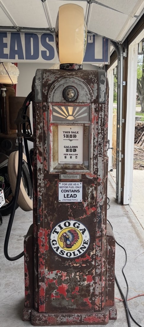 Art Deco 1940s Wayne 60 Tioga Gasoline Pump - 4