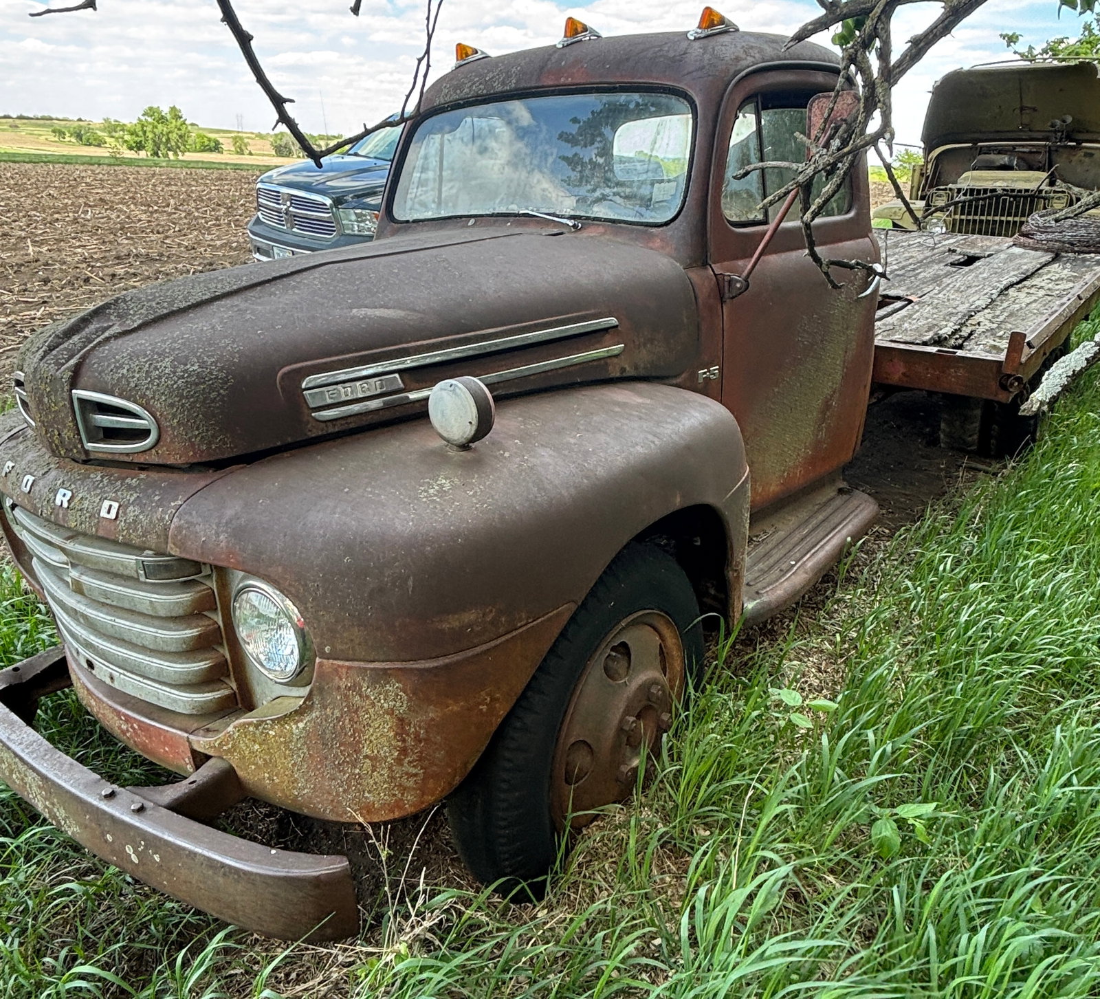 1950 Ford F-5 Straight Flatbed Truck Field Find - 3
