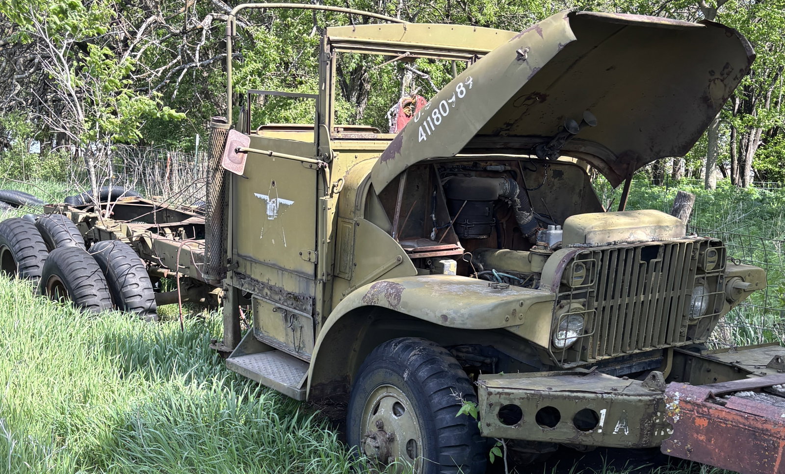 WWII Era Military Tactical Cargo 2.5 Ton 6x6 Truck: WWII era GMC Military Cargo Truck 2.5 ton 6x6 XM211. Legendary truck known as the deuce & a half. Field find condition. No title. 6 cylinder. He use to use it ran when he parked it several years ago.
