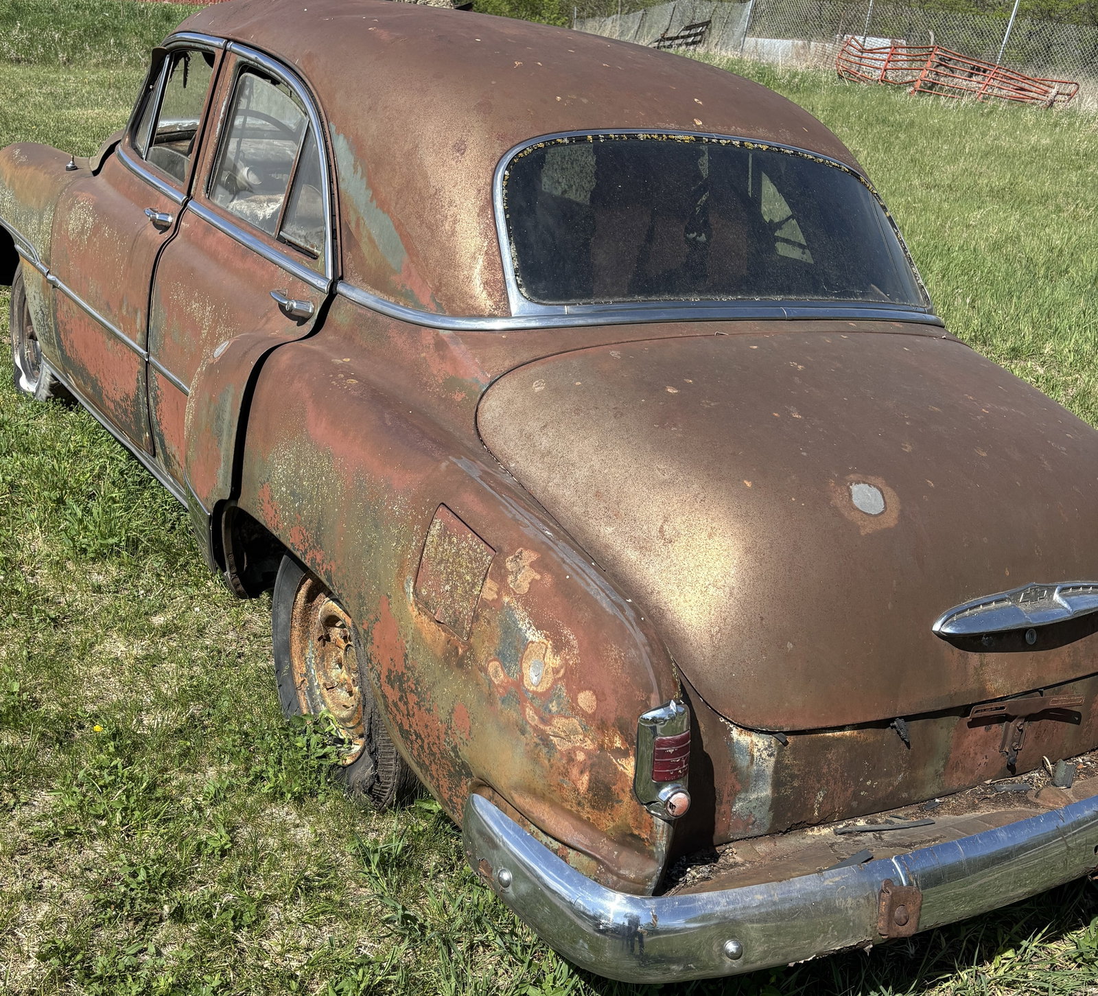 1951 4 door Chevrolet Chevy Styleline Deluxe Sedan Barn Find - 3