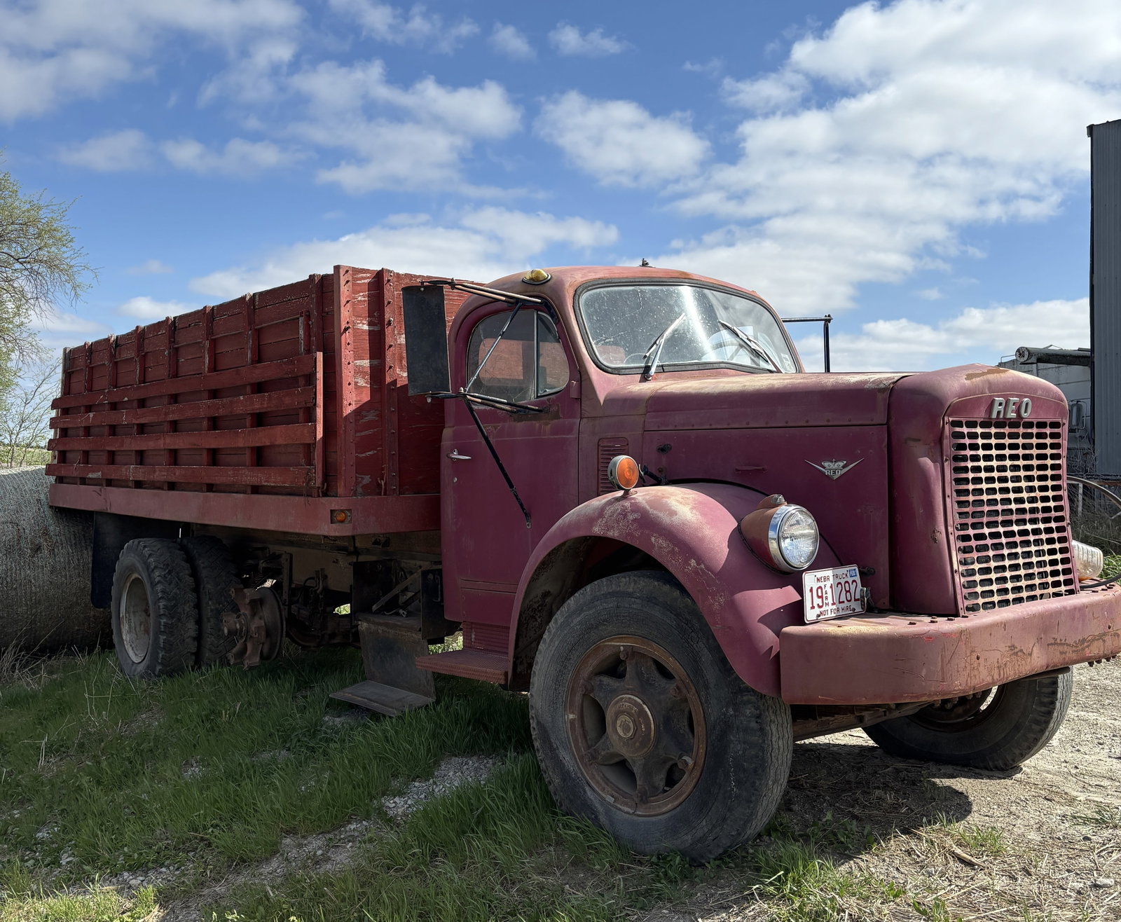 1961 REO Gold comet Farm Grain Truck Runs - 2