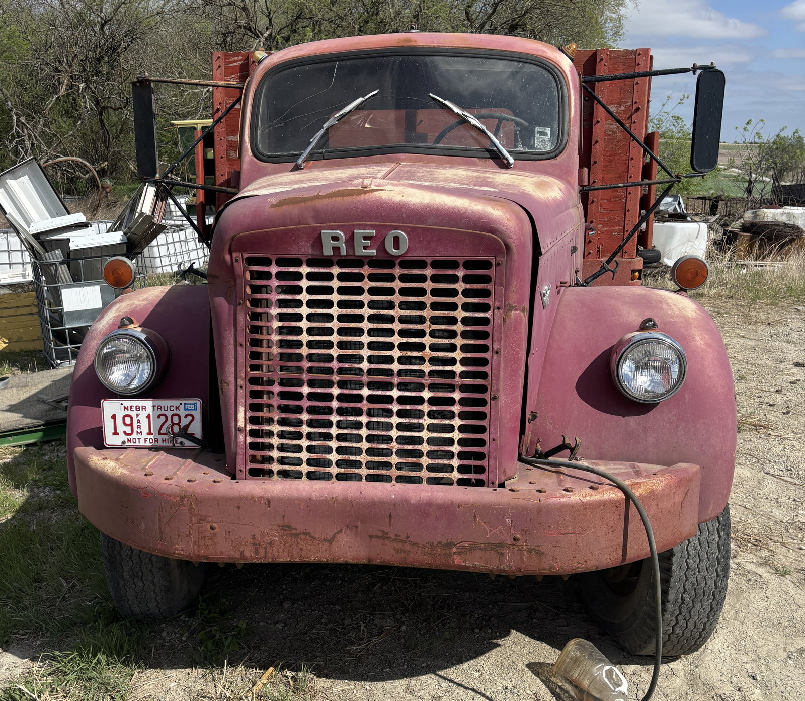 1961 REO Gold comet Farm Grain Truck Runs - 3