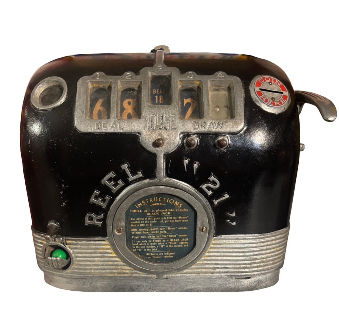 1936 Daval Reel "21" Blackjack Trade Stimulator Penny Coin-Op Gambling: 1936 Daval Reel "21" Blackjack Trade Stimulator. Manufactured by the Daval Manufacturing Company of Chicago, Illinois, this countertop, coin-operated mechanical machine simulated a game of blackjack
