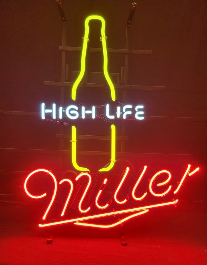 Vintage Miller High Life Beer Bar Neon Sign Breweriana: Up for auction is a classic, highly collectible Miller High Life neon beer sign. Perfect for a home bar, man cave, garage, or commercial tavern space. This eye-catching piece features a vibrant multi-