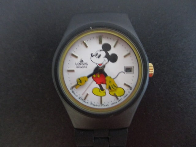 Vintage Lorus Mickey Mouse Wristwatch – Classic Disney Character Timepiece (1 of 4)