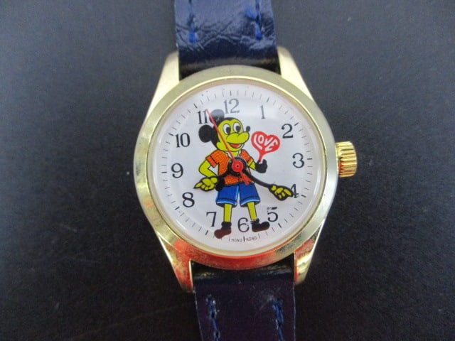 Vintage “Love” Mickey Mouse Watch – Charming Disney Character Timepiece (1 of 3)
