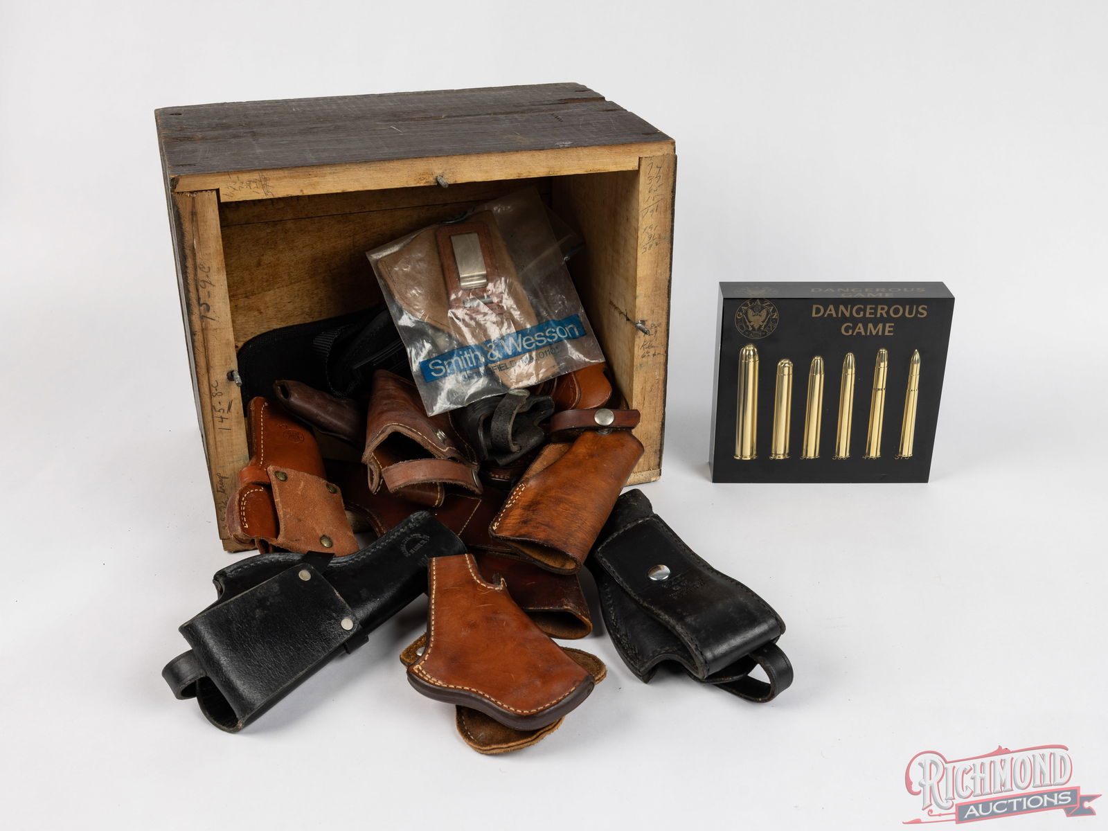 Vintage 30 M1 Carbine Ammo Crate With 14 Assorted Leather Holsters & Large Caliber Display - 2