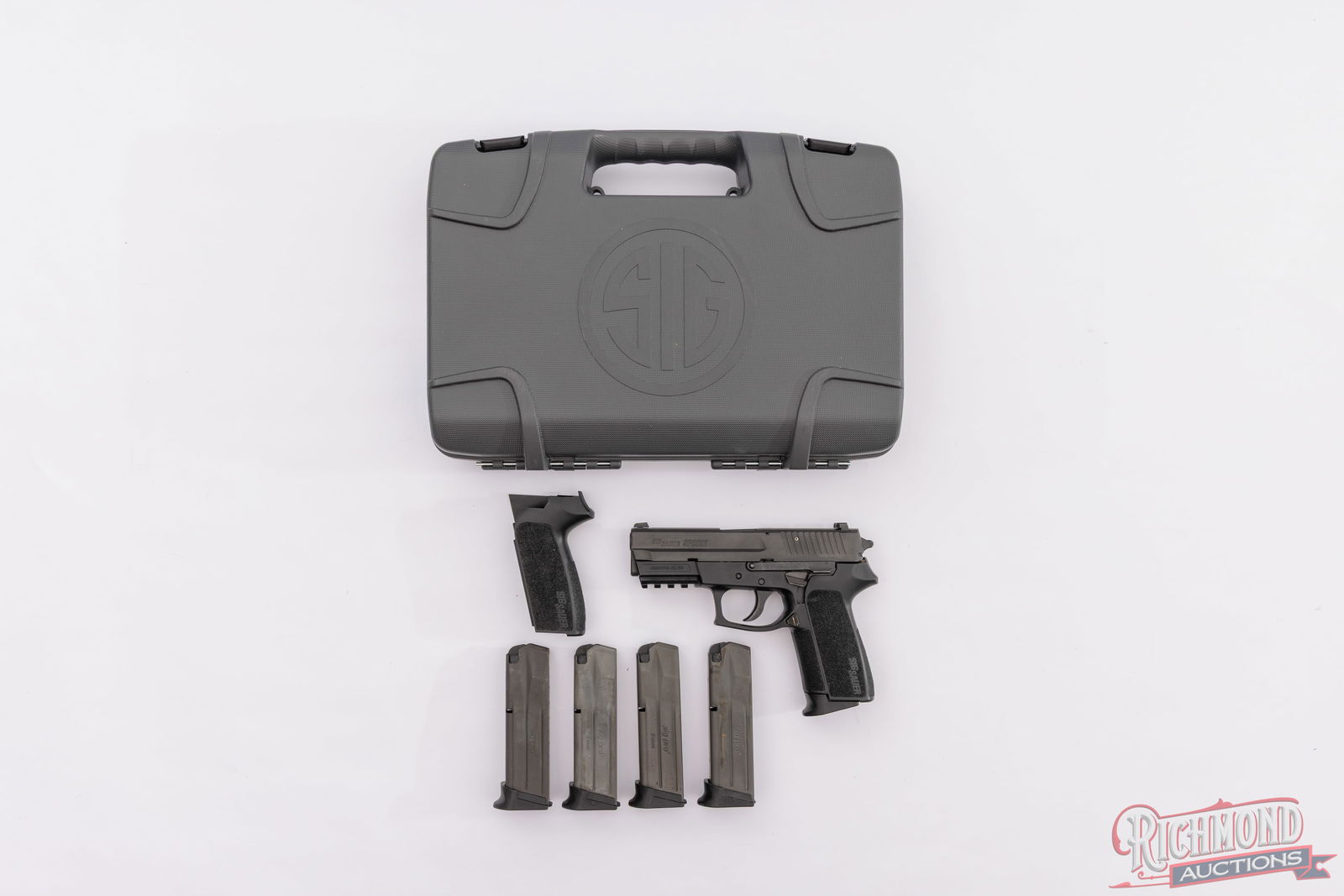 Sig Sauer SP2022 9mm Semi-Auto SA/DA Pistol in Original Case (1 of 4)