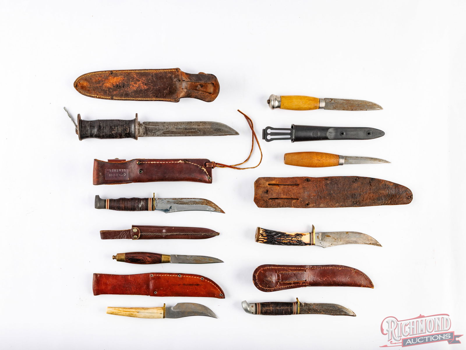 Lot Of 8 Sporting Knives - 2