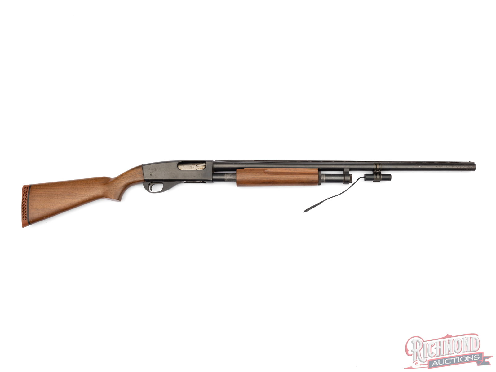 Smith & Wesson Eastfield 916 Pump Action Shotgun in 12 Gauge (1 of 2)