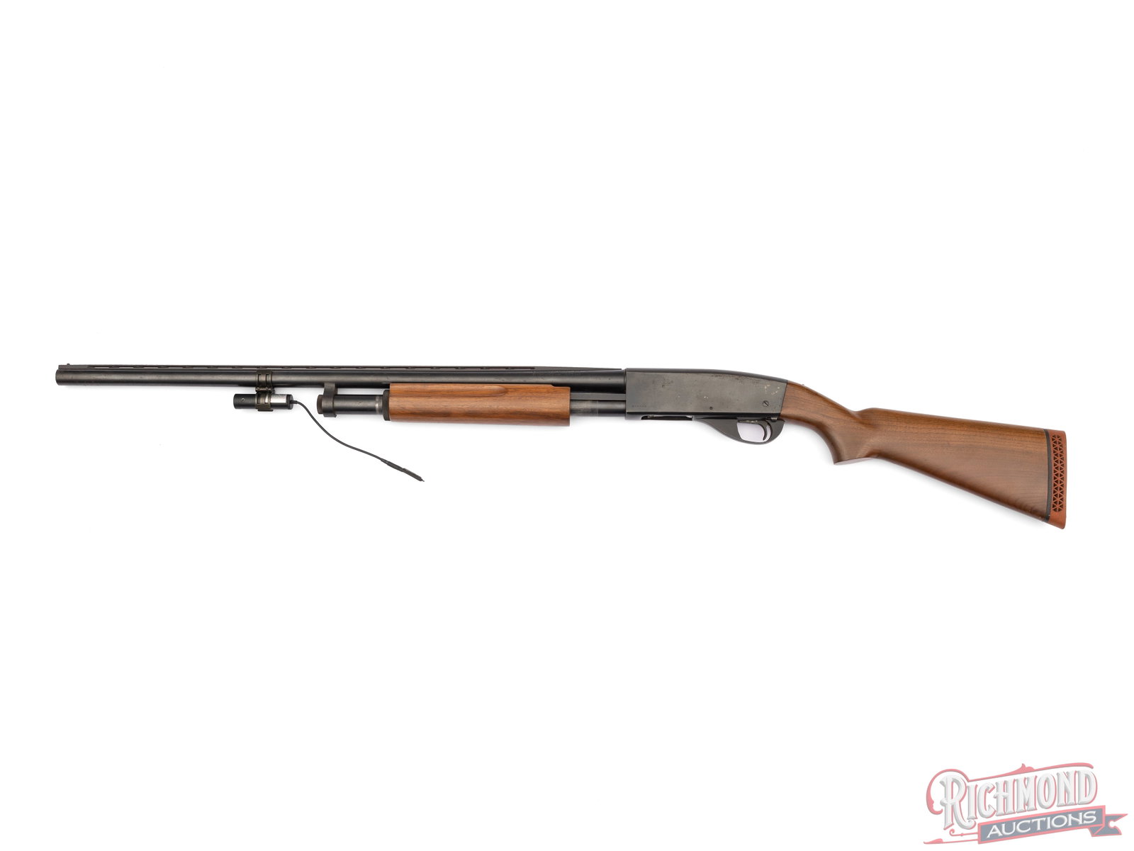 Smith & Wesson Eastfield 916 Pump Action Shotgun in 12 Gauge - 2