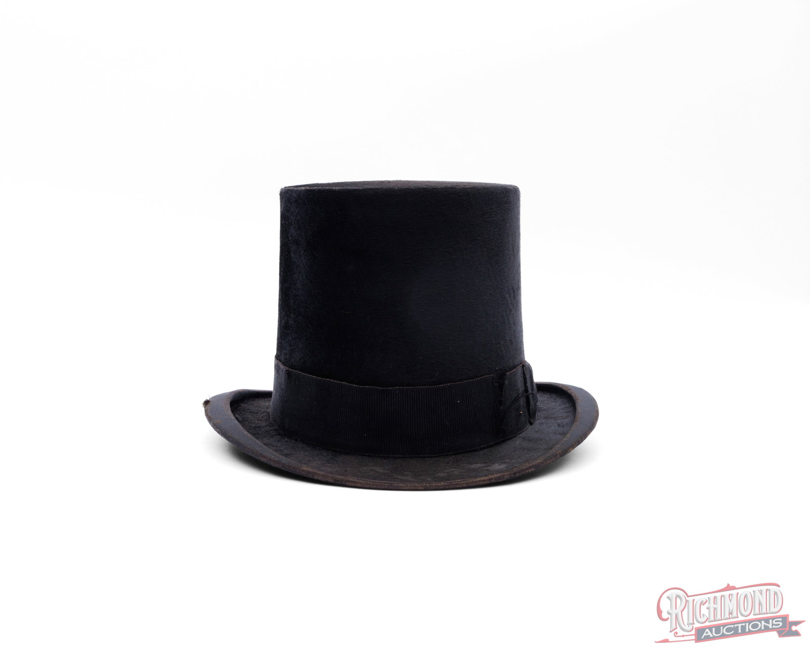 Antique Young Bros NY Beaver Silk Top Hat With Fitted Leather Case - 2
