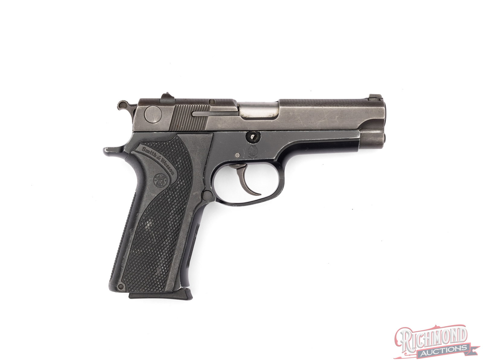 Smith & Wesson Model 915 Semi-Automatic 9mm Luger Pistol - 2