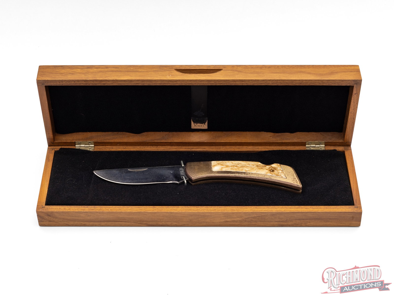 Two Gerber Legendary 97223 Lockback Folder Knives in Original Wood Cases - 4