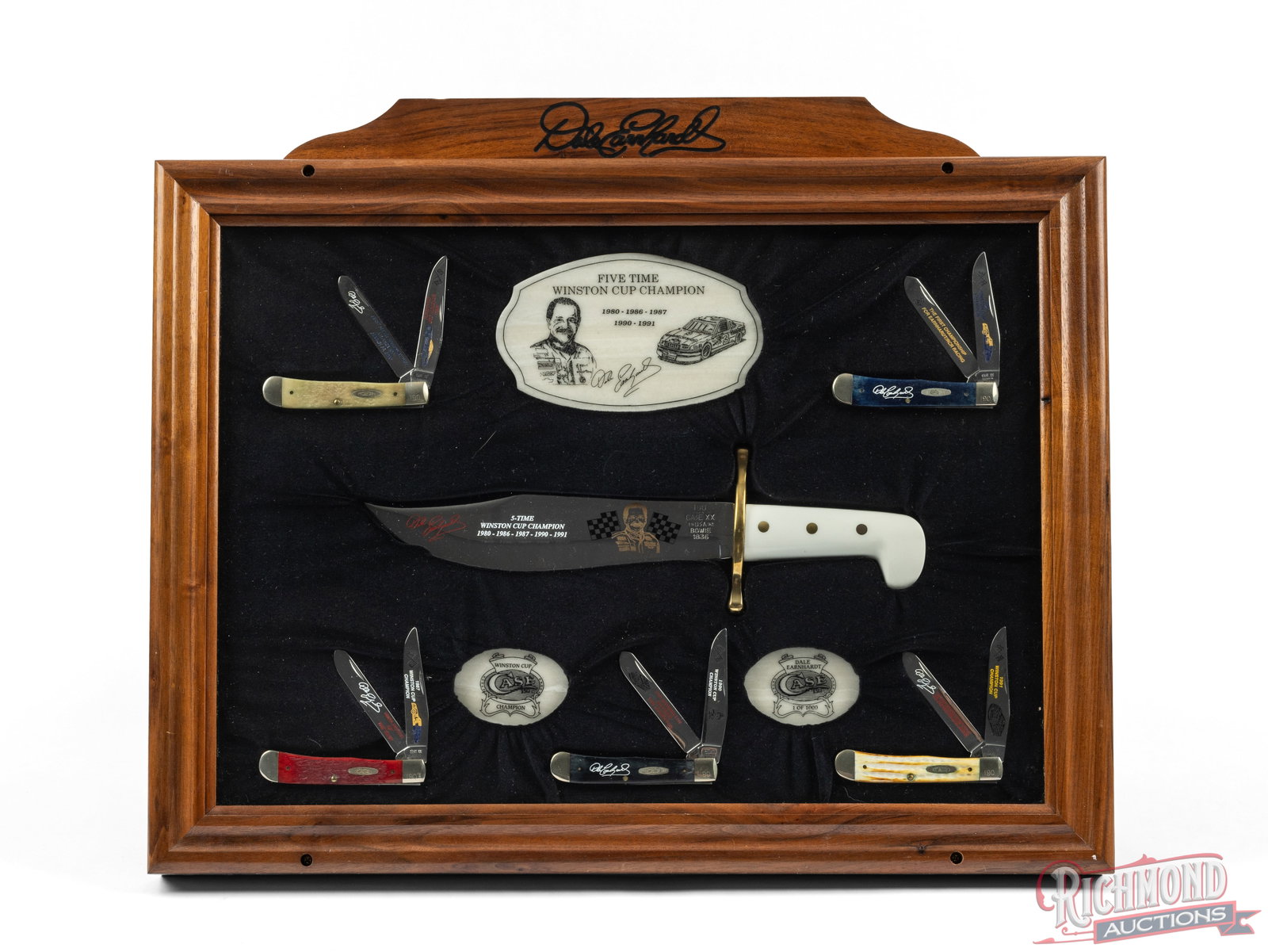 Case XX 5-Time Nascar Champion Dale Earnhardt Bowie & Five Trapper Folder Knives Set: This display set is commemorative to Dale Earnhardt for his 5-time Winston Cup championship. Features a Case Bowie etched "5-Time Winston Cup Champion" with a white hard rubber handle. Also includes
