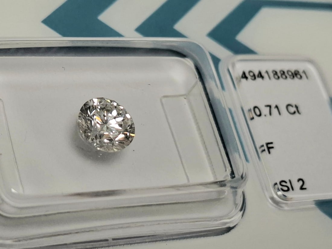 0.71 Carat Round Brilliant Natural Diamond - IGI Certified - Rare Colorless F Grade - 4
