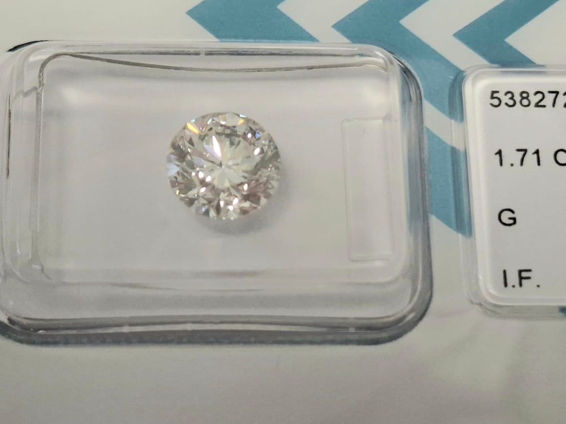 1.71 Carat Round Brilliant Natural Diamond - IGI Certified - Internally Flawless (I.F.) - G Color - 3