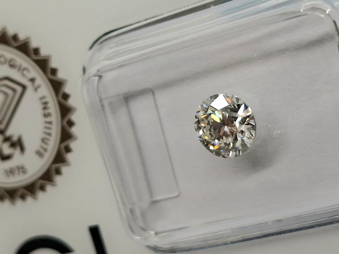 0.74 Carat Round Brilliant Natural Diamond - IGI Certified - G Color / VVS1 - Sealed - 3