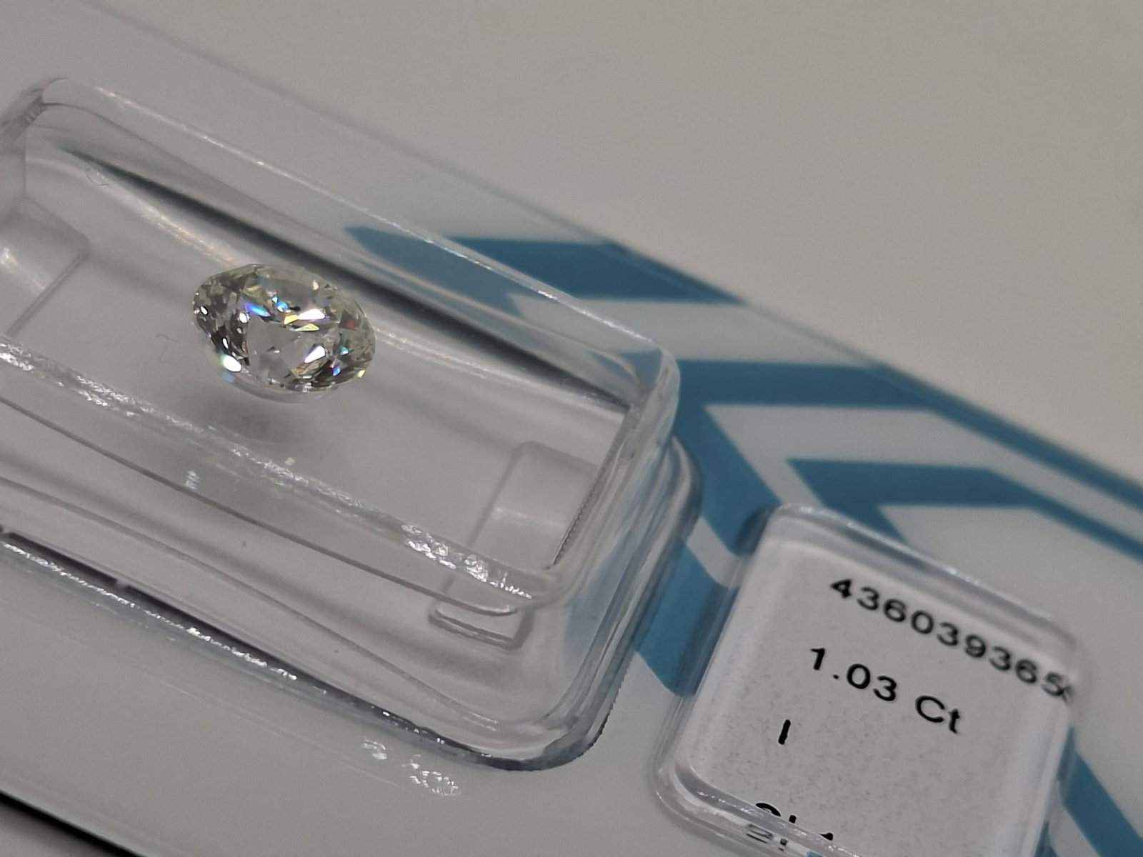 1.03 Carat Round Brilliant Natural Diamond - IGI Certified - I Color / SI1 - Sealed - 7