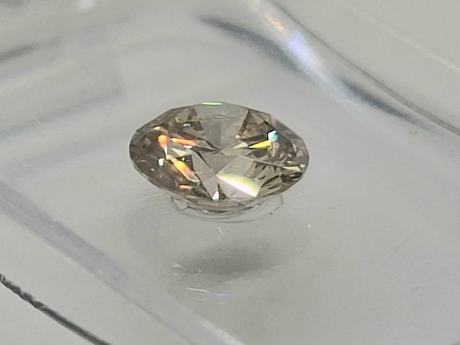 0.50 Carat Fancy Light Brownish Yellow Round Diamond - IGI Certified - VVS2 / Excellent Cut - Sealed - 4