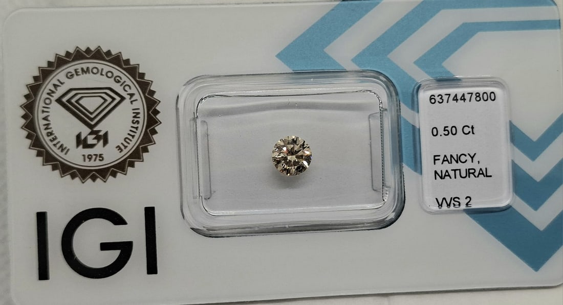 0.50 Carat Fancy Light Brownish Yellow Round Diamond - IGI Certified - VVS2 / Excellent Cut - Sealed - 7