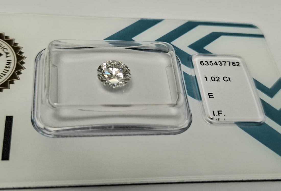 1.02 Carat E / IF Round Brilliant Diamond - Triple Excellent - IGI Certified - Sealed - 4