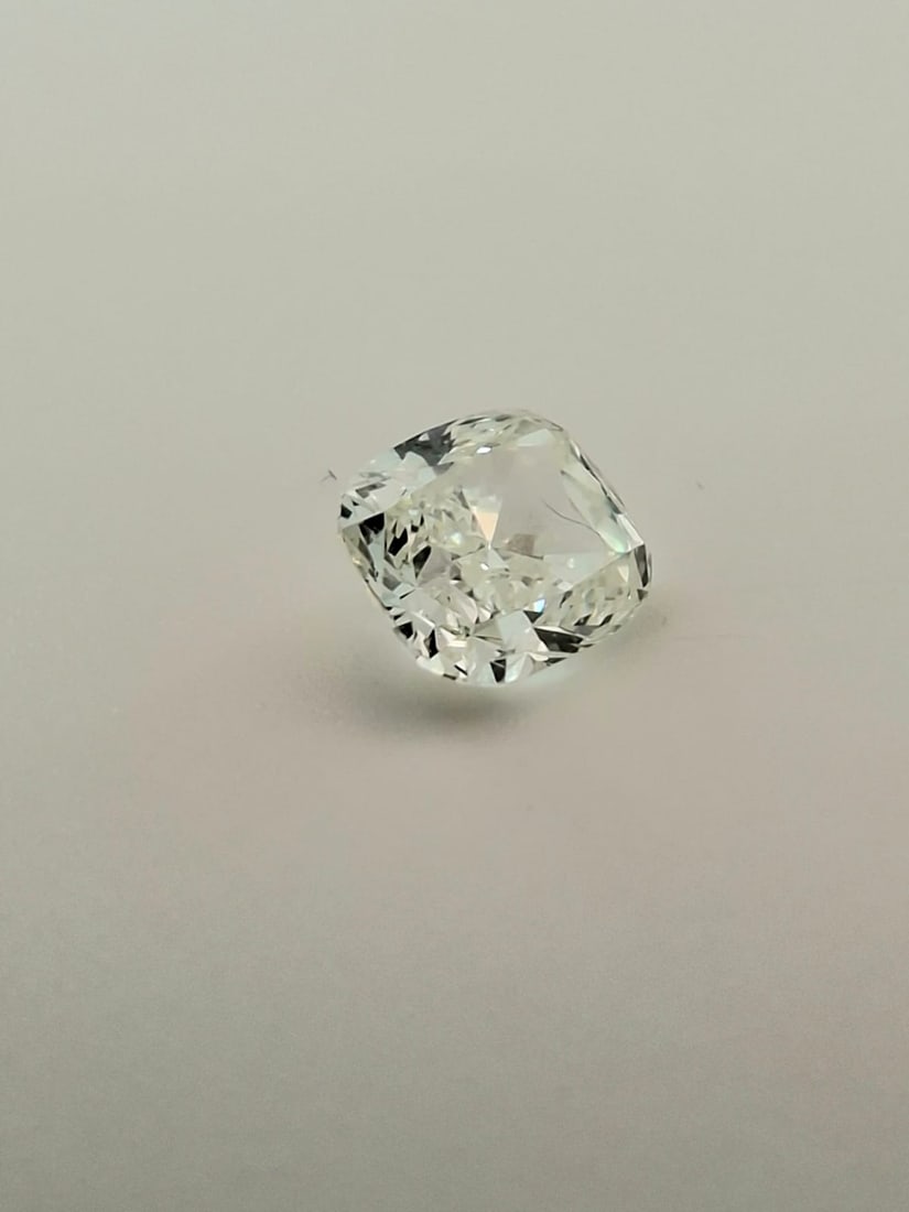 0.93 Carat K / VS2 Cushion Modified Brilliant Diamond - GIA Certified - 8