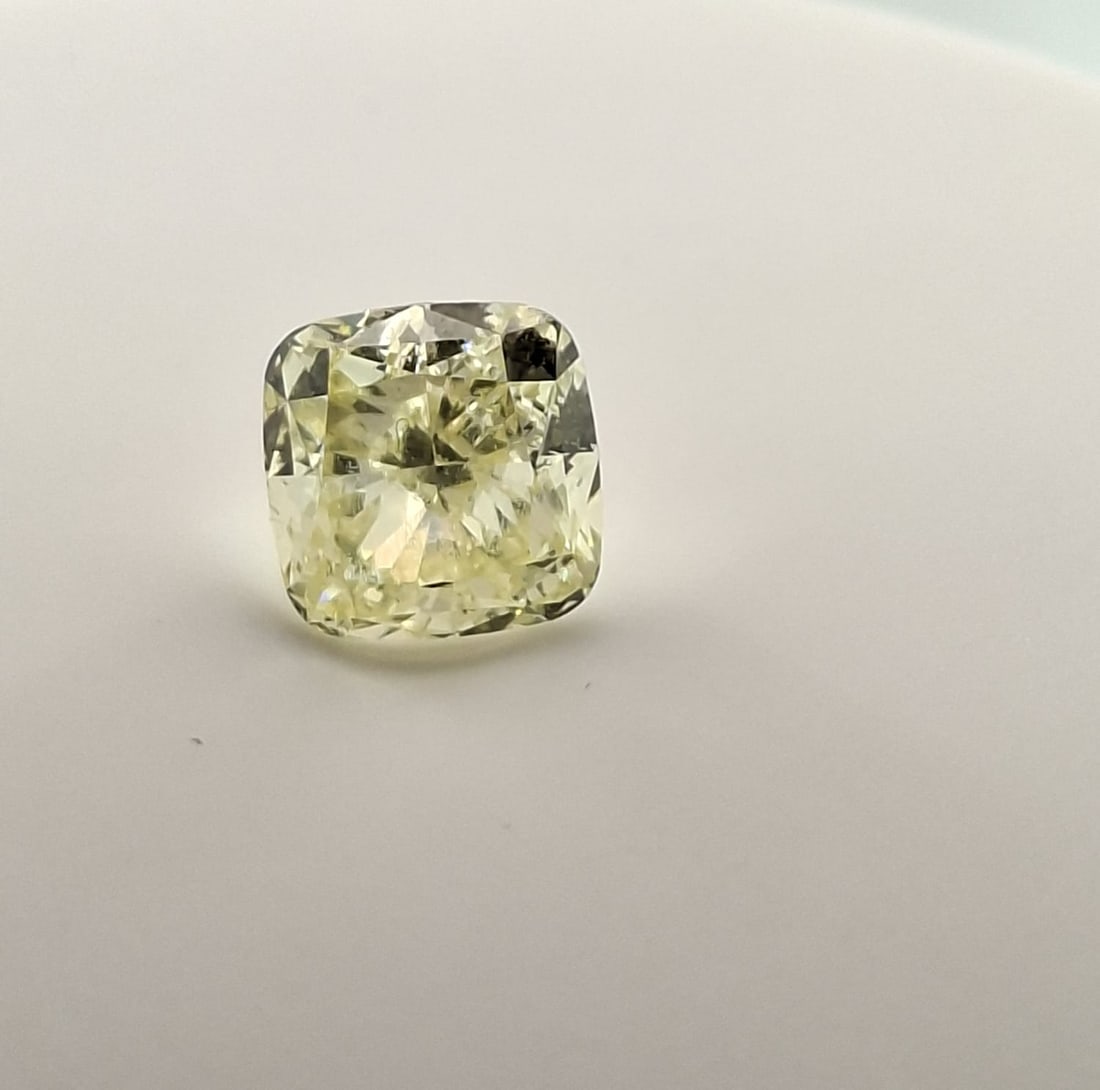 2.04 Carat Cushion Modified Brilliant Diamond - Natural Fancy Light Yellow - VS2 Clarity - GIA Certi - 4
