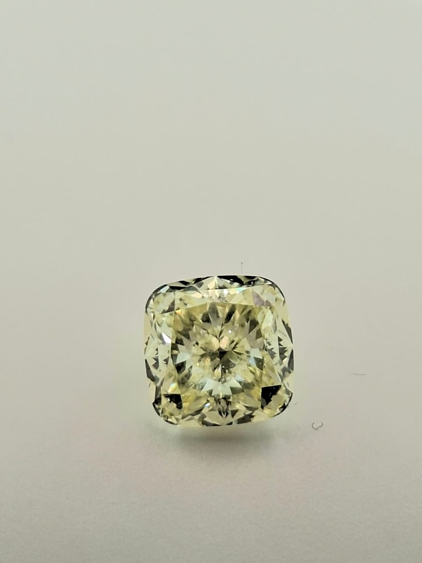2.04 Carat Cushion Modified Brilliant Diamond - Natural Fancy Light Yellow - VS2 Clarity - GIA Certi - 5