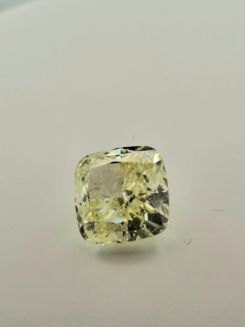 2.04 Carat Cushion Modified Brilliant Diamond - Natural Fancy Light Yellow - VS2 Clarity - GIA Certi - 6