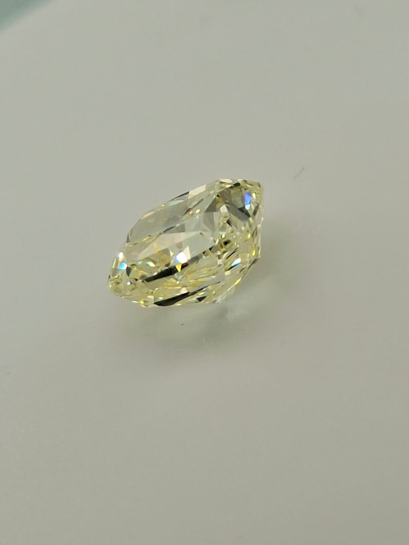 2.04 Carat Cushion Modified Brilliant Diamond - Natural Fancy Light Yellow - VS2 Clarity - GIA Certi - 7