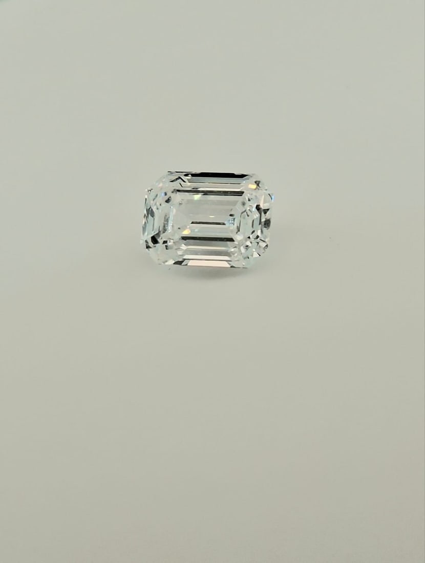 1.02 Carat Emerald Cut Diamond - E Color - Internally Flawless (IF) - GIA Certified - 6