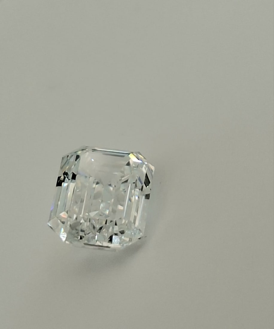 1.02 Carat Emerald Cut Diamond - E Color - Internally Flawless (IF) - GIA Certified - 8