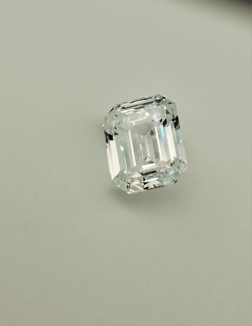 1.03 Carat Emerald Cut Diamond - E Color - VVS1 Clarity - GIA Certified - 5